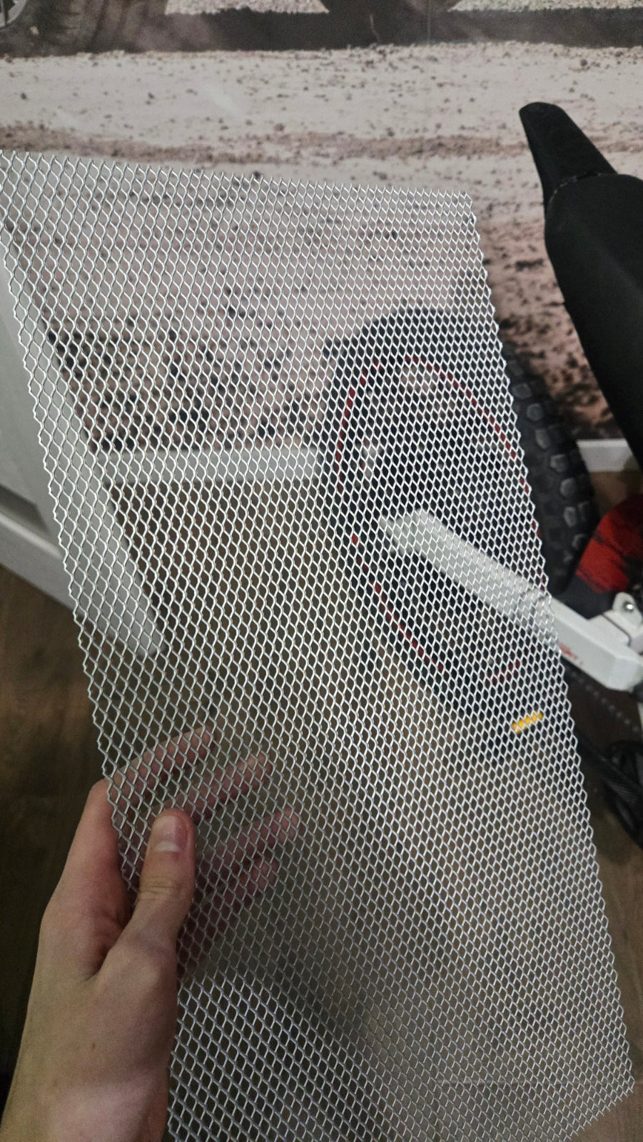 Wentylowana Osłona Vented Plate – Metalowa Siatka Premium