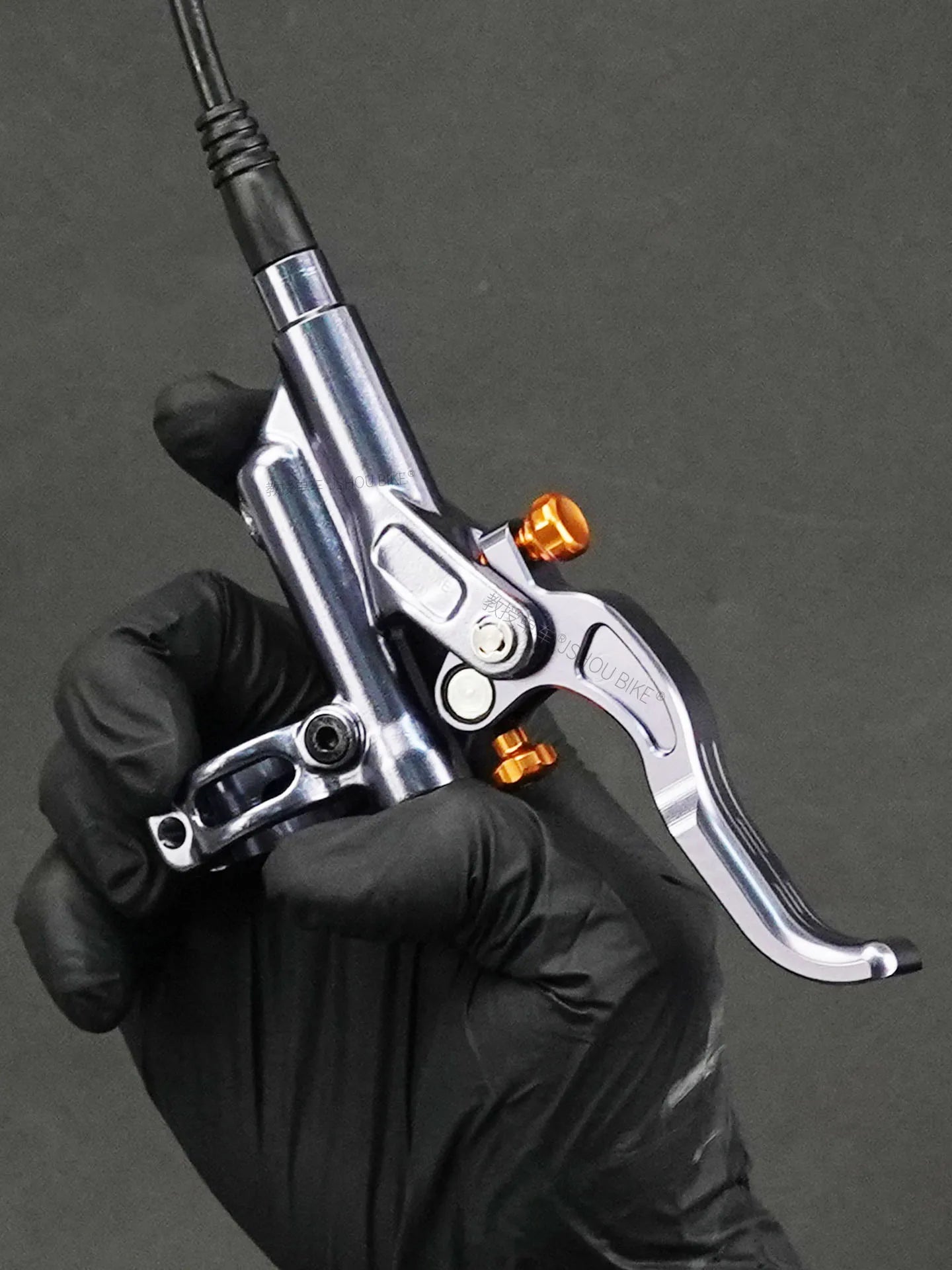 FROG WAKE FW900 potężne hamulce hydrauliczne 4 tłokowe